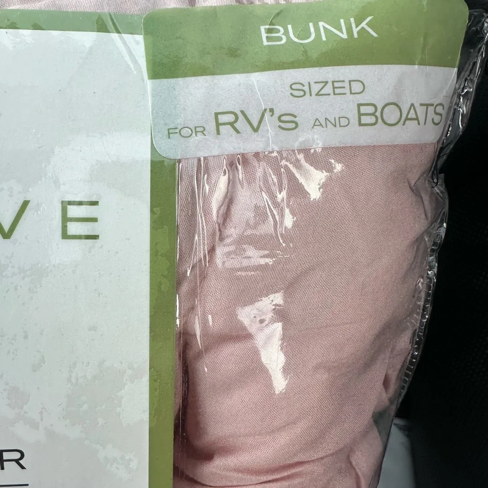 NWT’s Enclave Pink and Gray Bunk Comforter 34 in x 74 in for RV’s and Boats